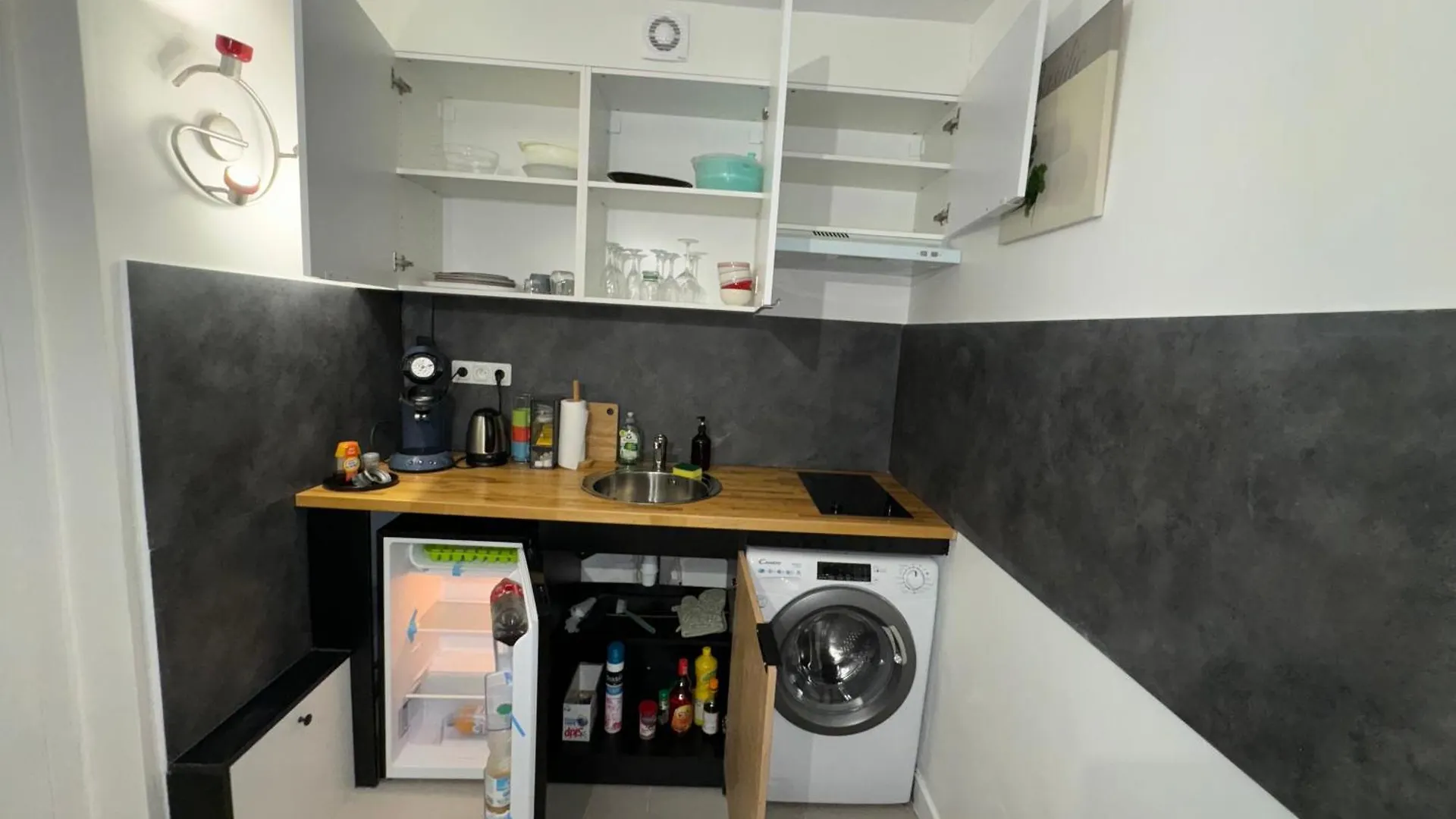 Grand Studio, Parking Prive, Cuisine Separee Cannes Apartment